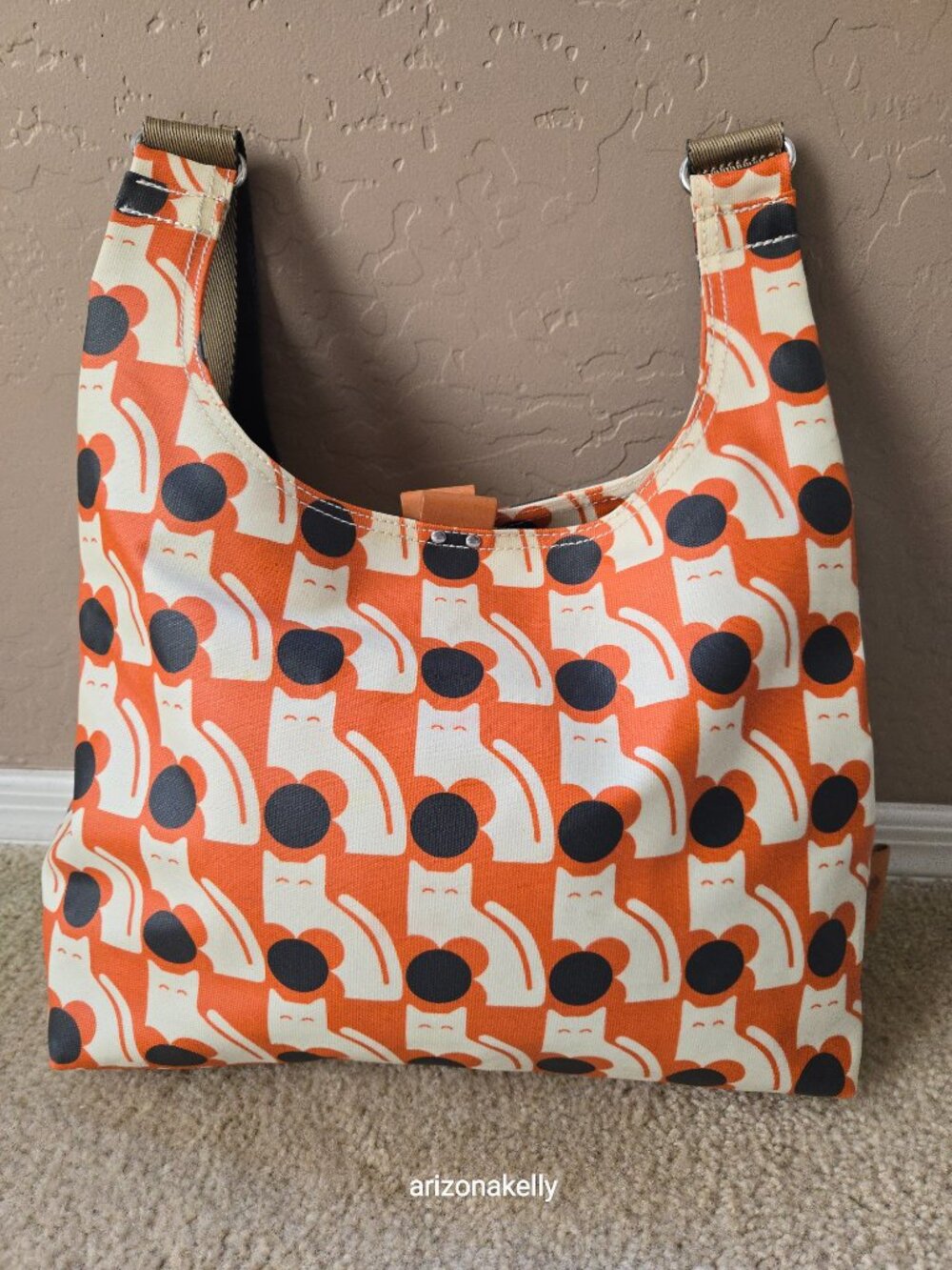 RARE COVETED Poppy Cat Orla Sling Crossbody Bag Persimmon Mid-Cent Design - Picture 4 of 17